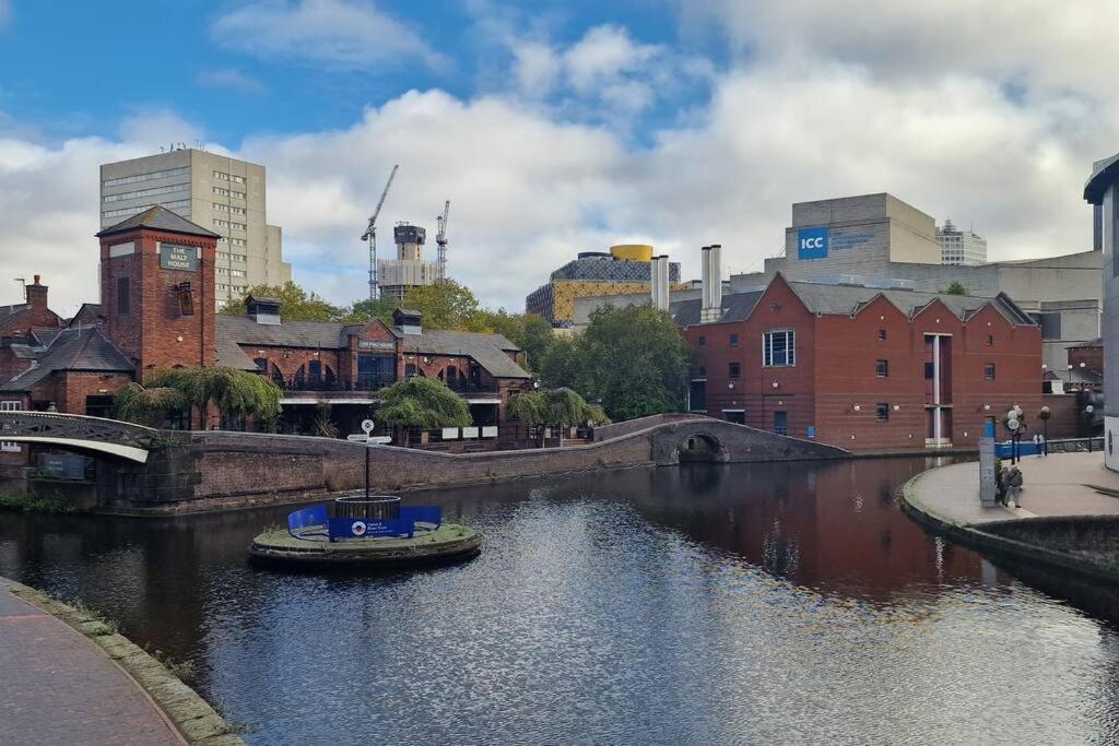 2 Bedroom Apartment Central Birmingham City Centre Extérieur photo